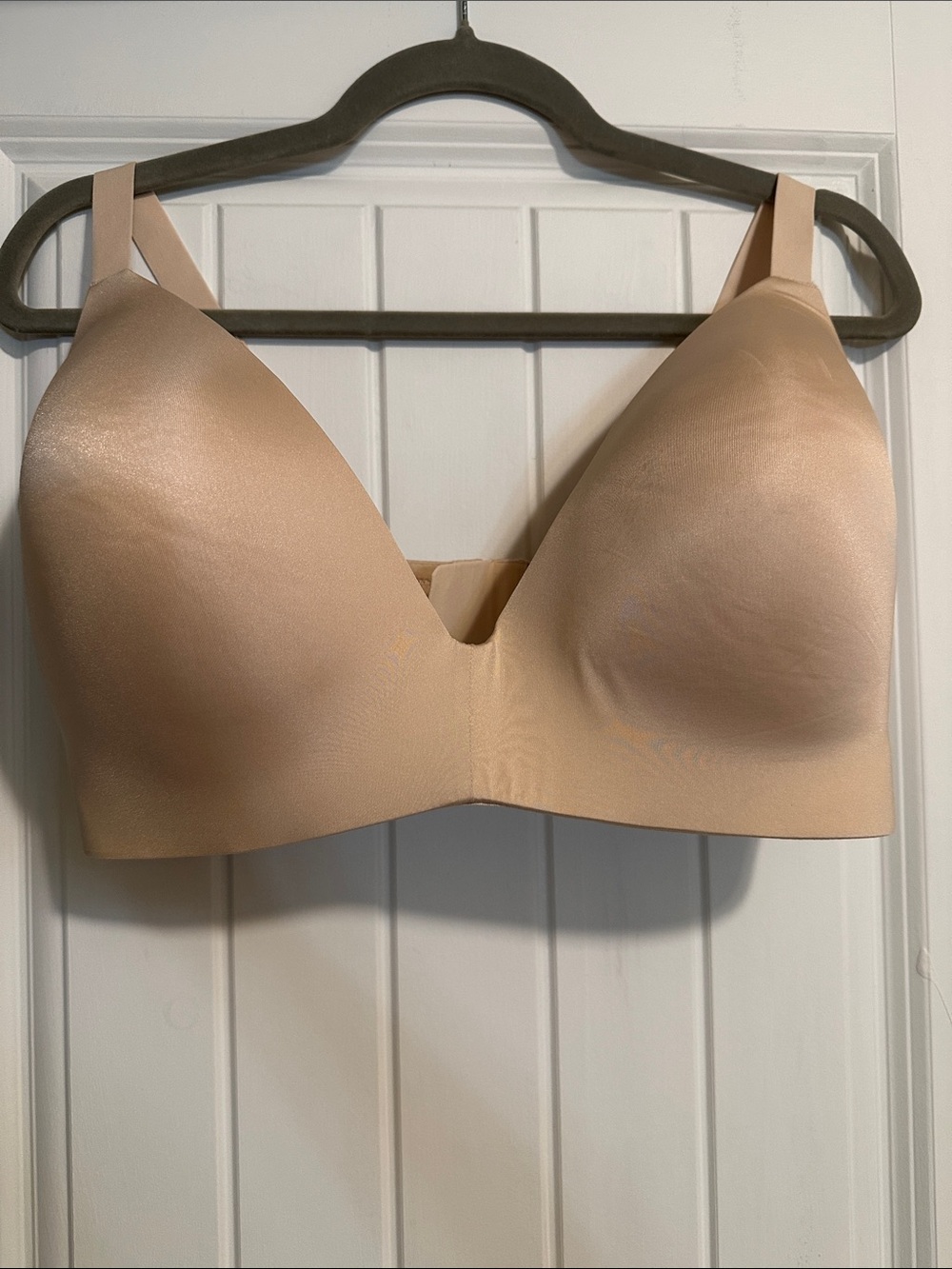 SKIMS Nude Seamless Wireless Bra